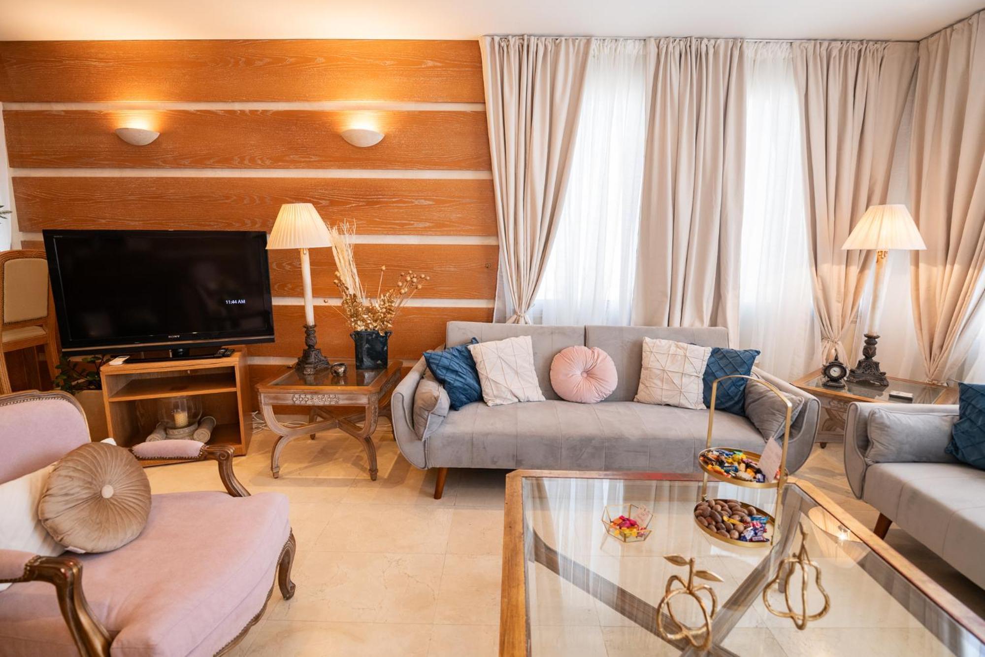 Quattro Beachfront Sea View Ap 4 Larnaka Exterior foto