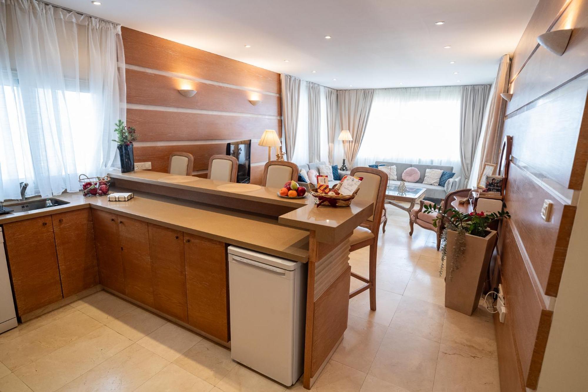 Quattro Beachfront Sea View Ap 4 Larnaka Exterior foto