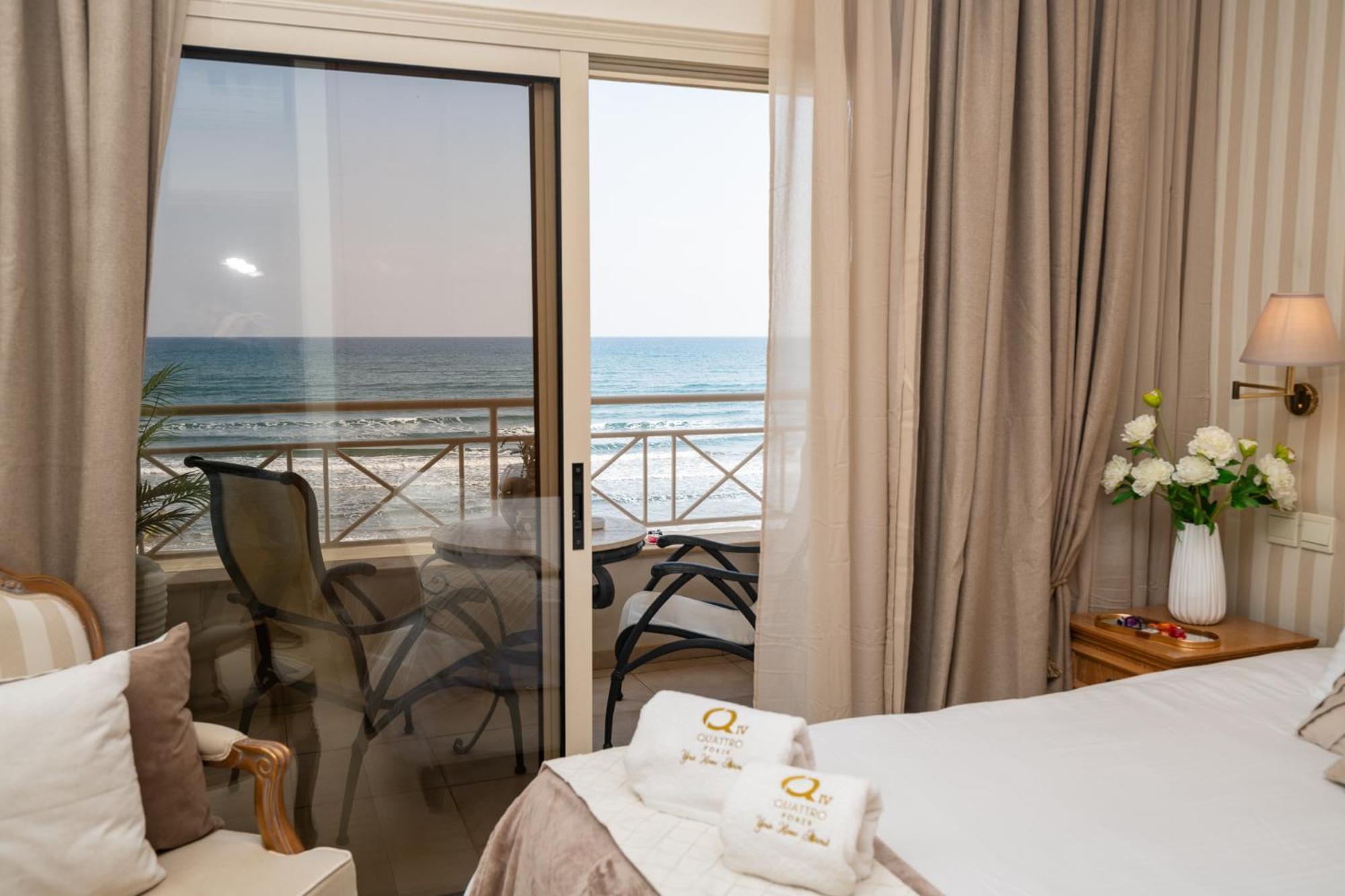 Quattro Beachfront Sea View Ap 4 Larnaka Exterior foto